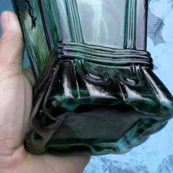 Vintage Emerald Green Art Glass Square Vase with Fleur de Lis Raised Pattern - Picture 11 of 11